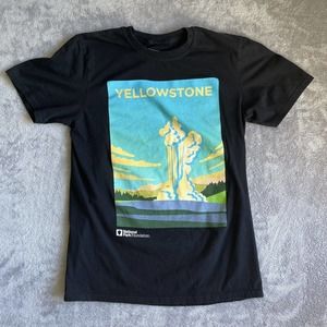 ✨3 for $10✨ National Geographic Black Yellowstone Tee